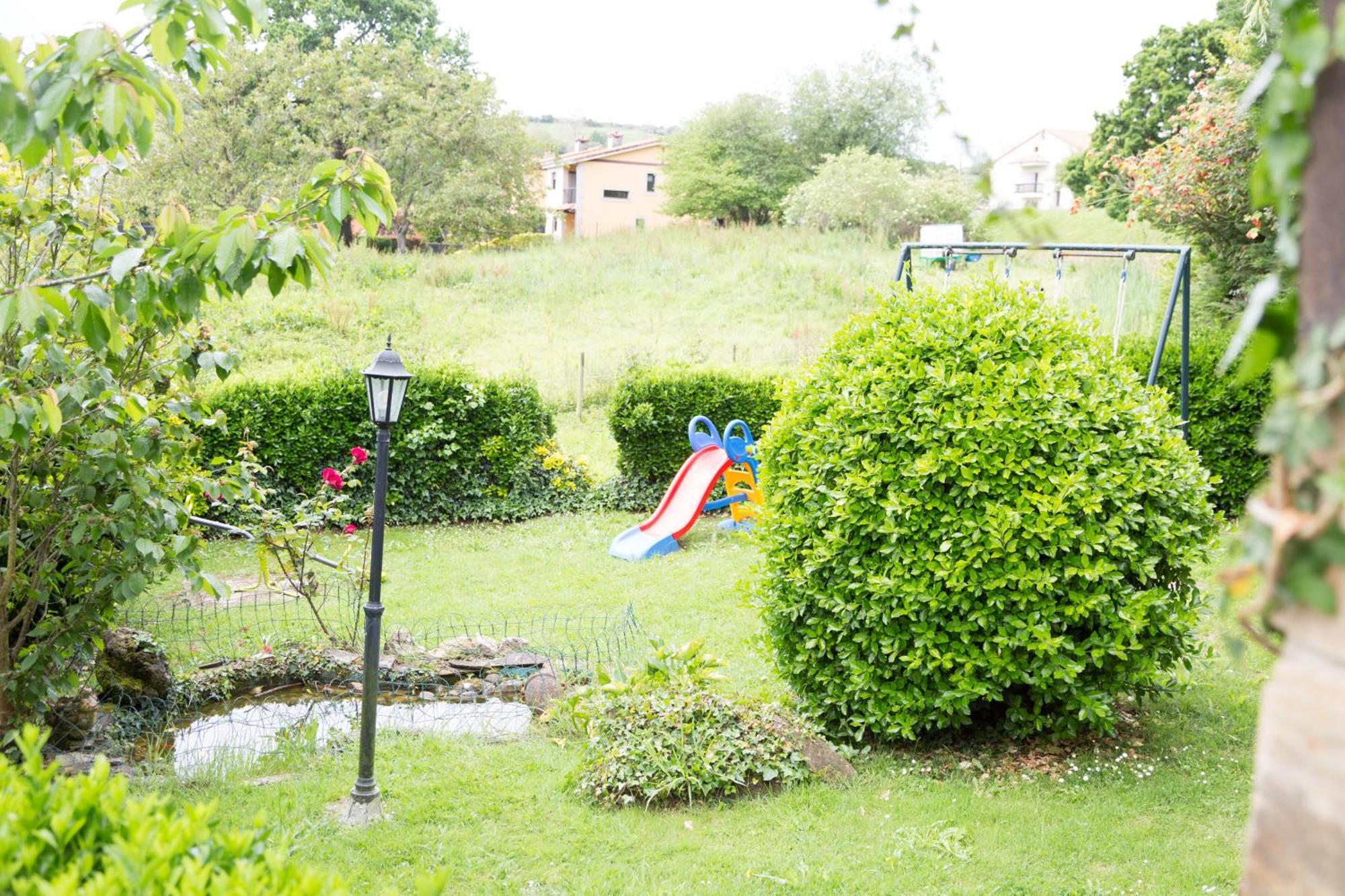 Viviendas Rurales Fuente Domingo Santillana del Mar Exterior photo